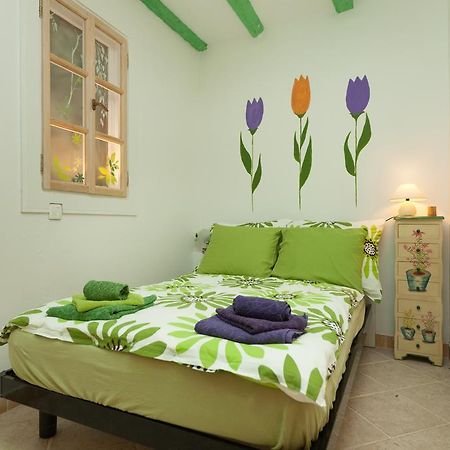 Studio With Garden In โรวีน ภายนอก รูปภาพ